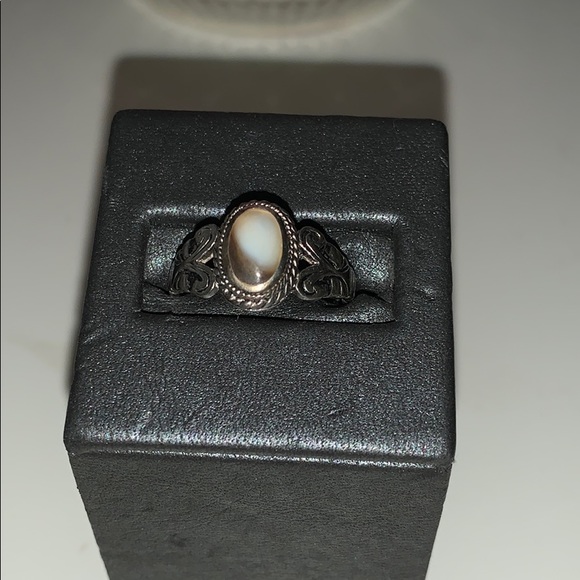Beautiful silver ring - Picture 2 of 4